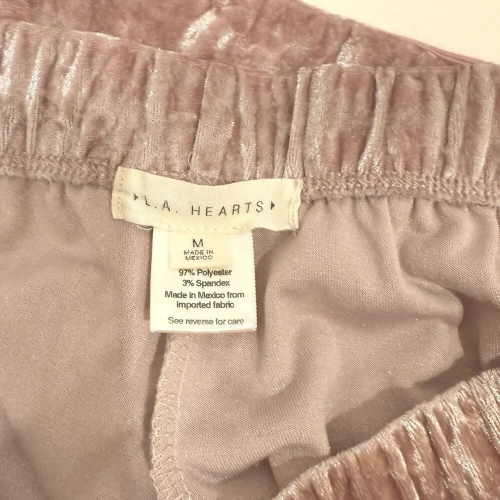 L.A. Hearts Women Velvet Shorts Size M champagne Color